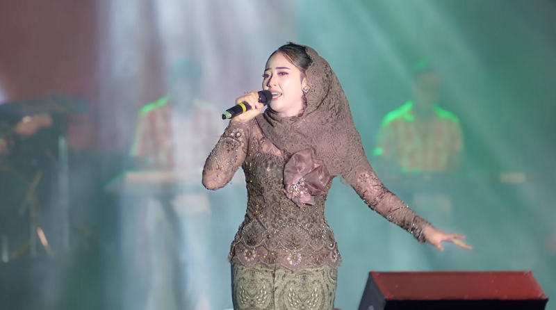 BUKIT BERBUNGA (VERSI JADUL) FYP TIK TOK VIRAL - SILVY K X OM HIMAWAN