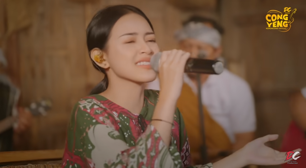 SASYA ARKHISNA - LEWAT ANGIN WENGI | DC.CONGYENG