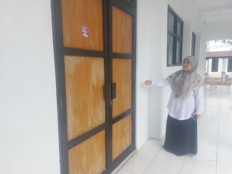 DILIHATKAN: Tim SR Pati menunjukkan calon ruang kelas di Sentra Margolaras Pati belum lama ini.