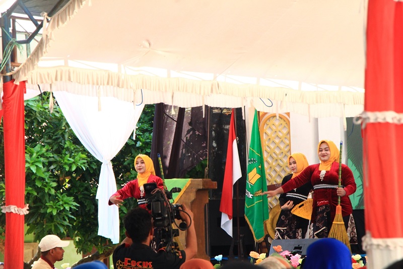 Program melati, terobosan dalam mengintegrasikan pelestarian lingkungan dengan nilai-nilai keagamaan di lingkungan madrasah.