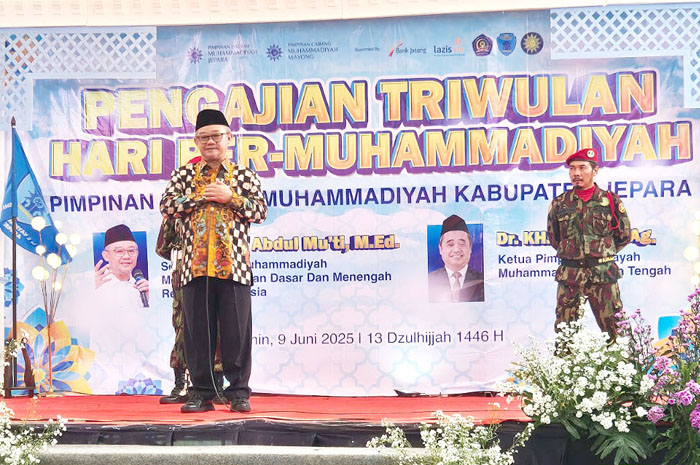 BOCORKAN TROBOSAN: Mendikdasmen Abdul Mu&rsquo;ti tengah menyampaikan transformasi dunia pendidikan yang digagas pada masa kepemimpinannya kemarin.