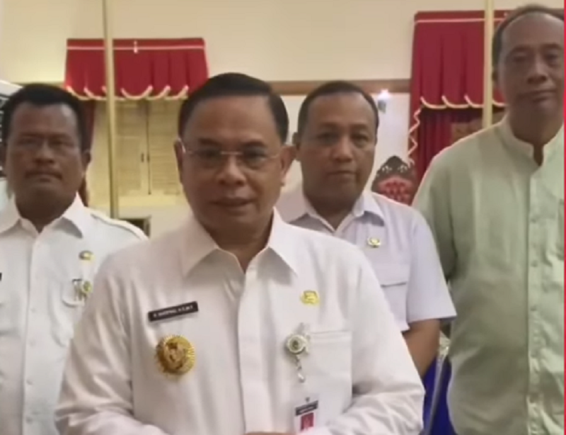 Bupati Pati meminta maaf atas viralnya goyangan trio srigala di pendopo Pati