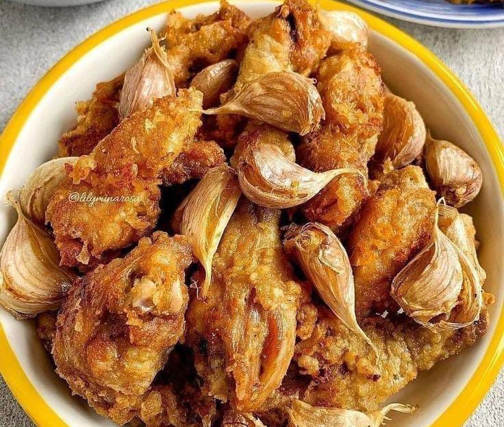 Ayam goreng bawang putih by itsfryday