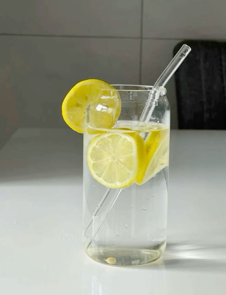 Infused water berasal dari lemon