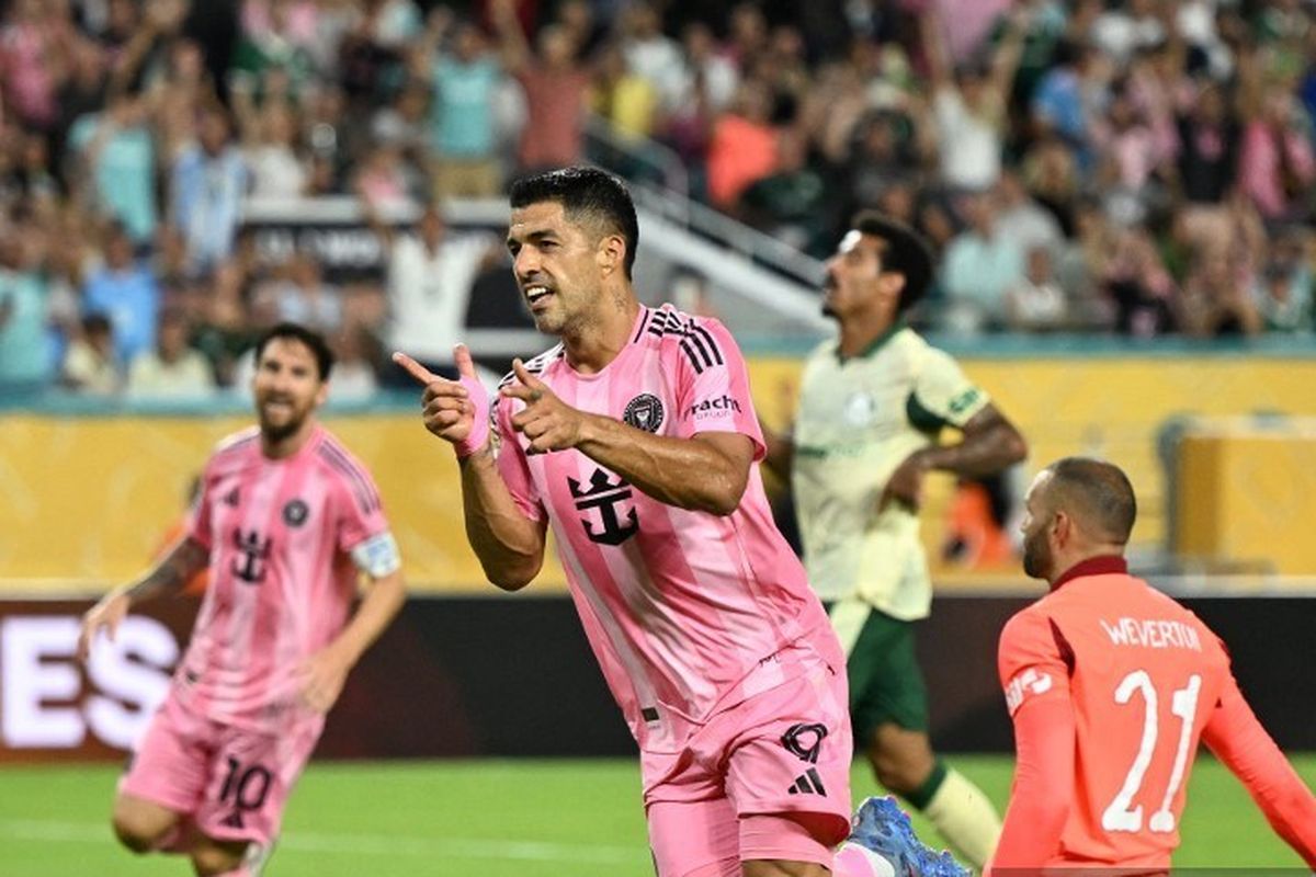 Luis Suarez merayakan gol dalam pertandingan sepak bola Grup A Piala Dunia Antarklub 2025 antara Inter Miami vs Palmeiras di Stadion Hard Rock di Miami pada 23 Juni 2025.