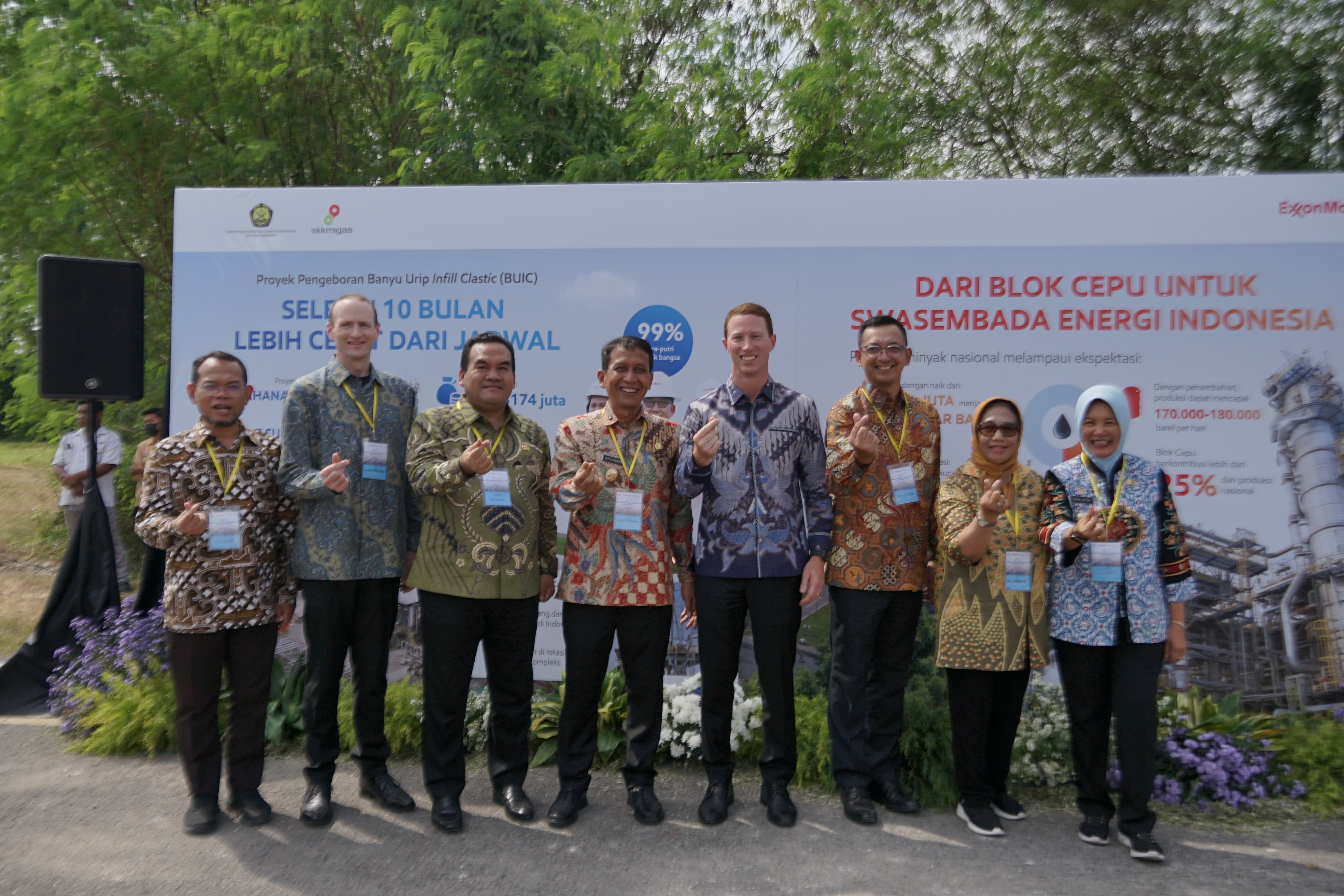 SEMANGAT: Bupati Blora Arief Rohman saat mengikuti acara peresmian proyek pengeboran migas Banyu Urip Infill Clastic (BUIC) Exxon Mobil,&nbsp; di Gayam, Bojonegoro