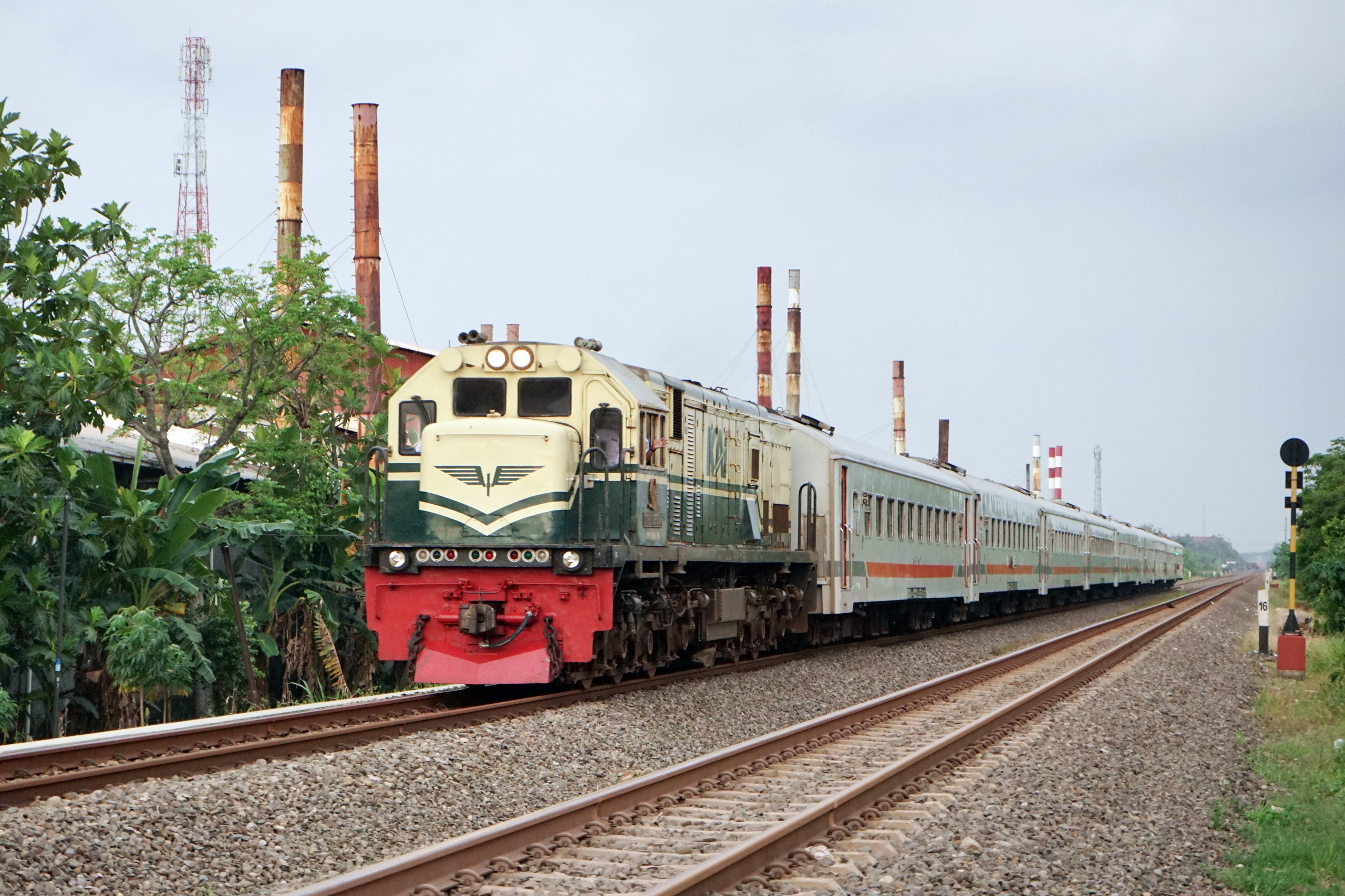 TRANSPORTASI: KA Blora Jaya turut mendapatkan program promo selama libur sekolah.