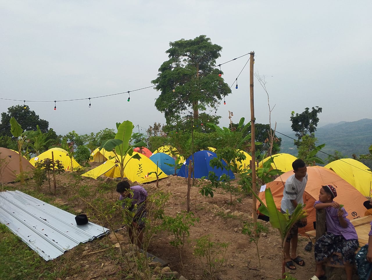 EDUKATIF: Anak-anak tergabung LKSA se-Kabupaten Rembang mengikuti jambore di Songhill View, dukuh Siwalan Sukun, desa Dadapan  Sedan.