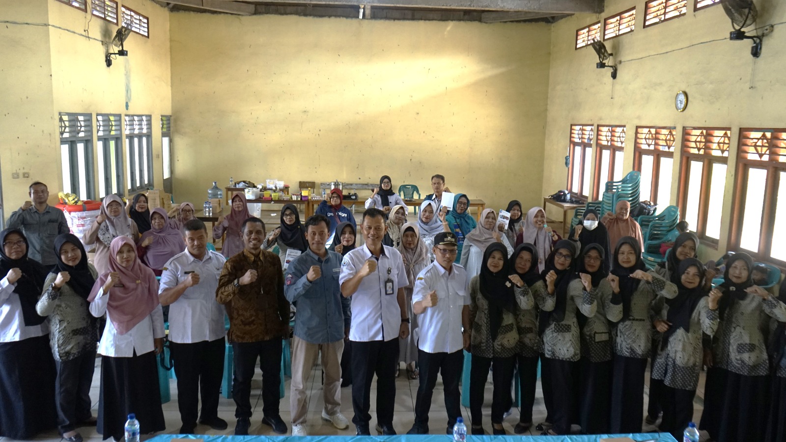 EKONOMI KERAKYATAN: PT PLN TJB bersama BBPBAP Jepara memberdayakan perempuan pesisir di Desa Sekuro.