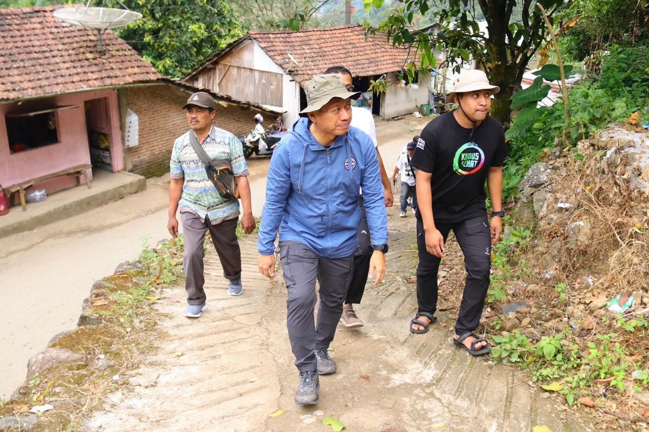 PENDAKIAN: Basecamp pendakian di Natas Angin, Minggu (29/6). (ANDIKA TRISNA SAPUTRA/RADAR KUDUS)