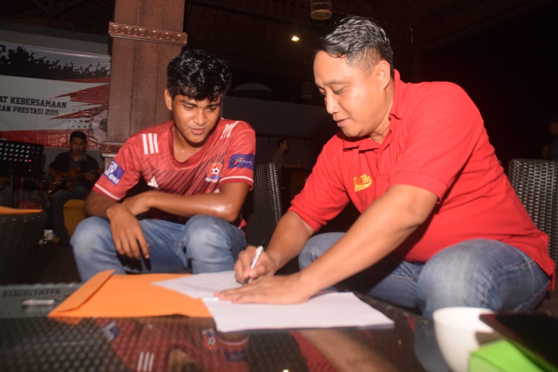 Sosok Saiful Arifin saat menjadi Ketua Umum Persipa Pati dan menyiapkan tim untuk mengarungi Liga 3 Jawa Tengah tahun 2018. (DOK RADAR KUDUS)