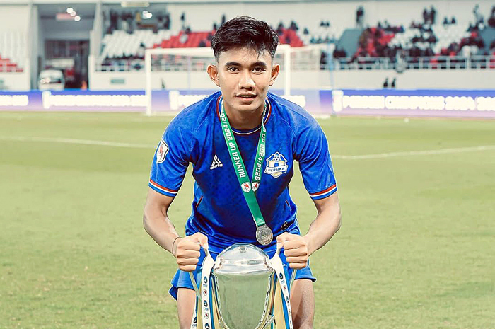BERI KONTRIBUSI: Pesepak bola M. Khoirul Anam saat membela Persika Karanganyar.