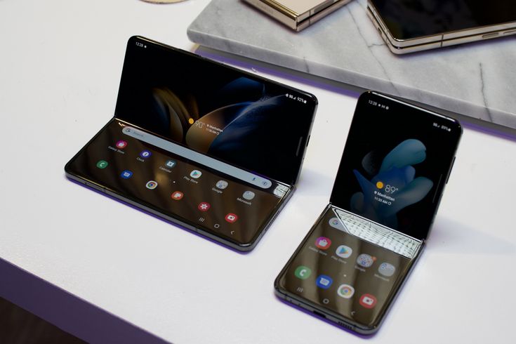 Ponsel lipat terbaru samsung akan segera rilis dipasaran