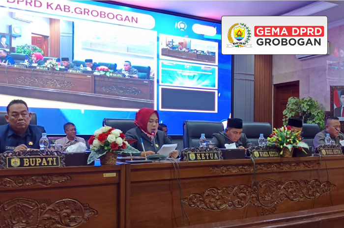 PIMPIN RAPAT: Ketua DPRD Grobogan Lusia Indah Artani memimpin rapat paripurna jawaban Bupati atas pemandangan umum dewan terhadap rancangan raperda pertanggungjawaban APBD Grobogan 2024.