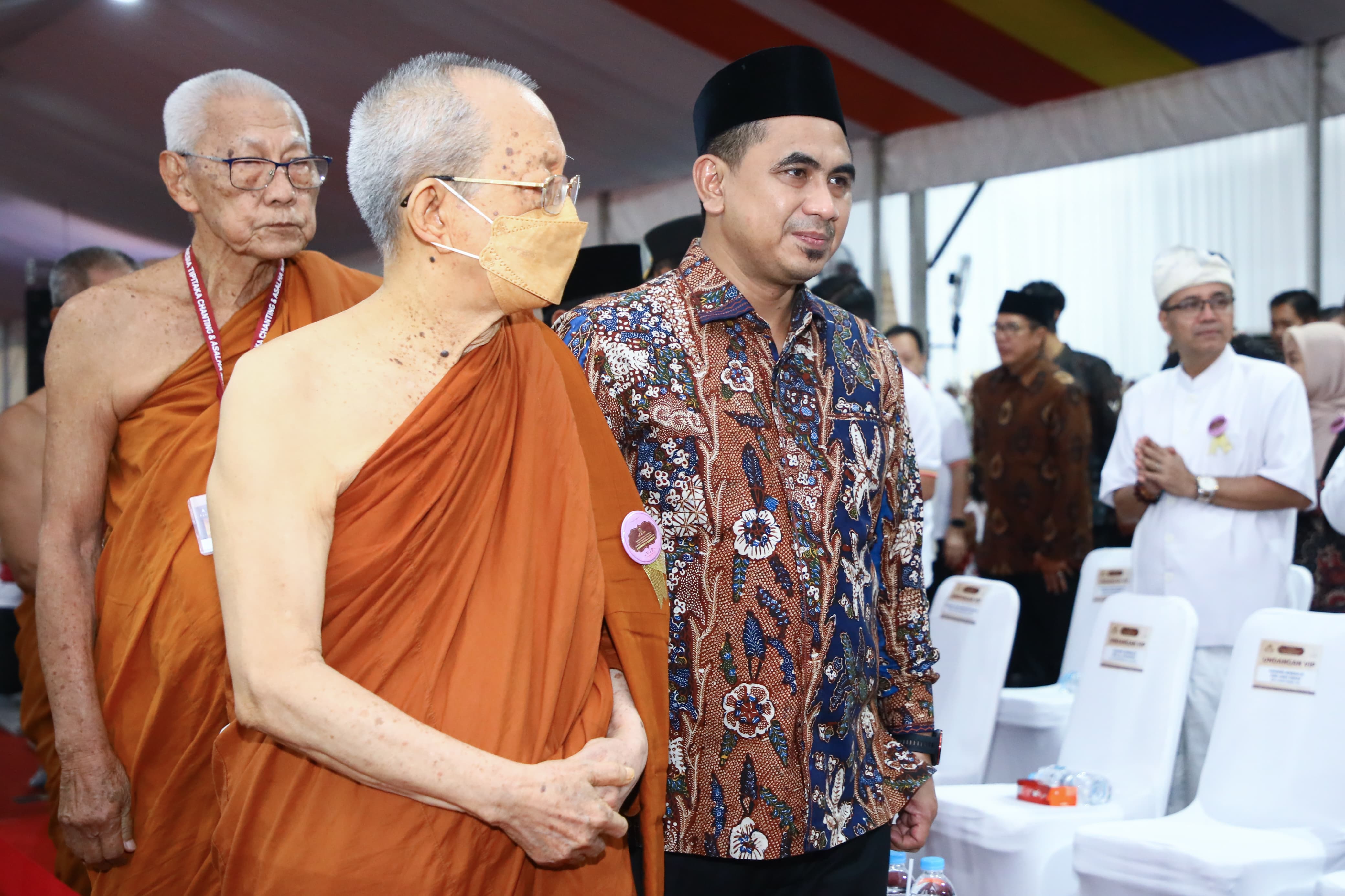 Wagub Jateng Gus Yasin hadiri Hadir di Indonesia Tipitaka Chanting Borobudur