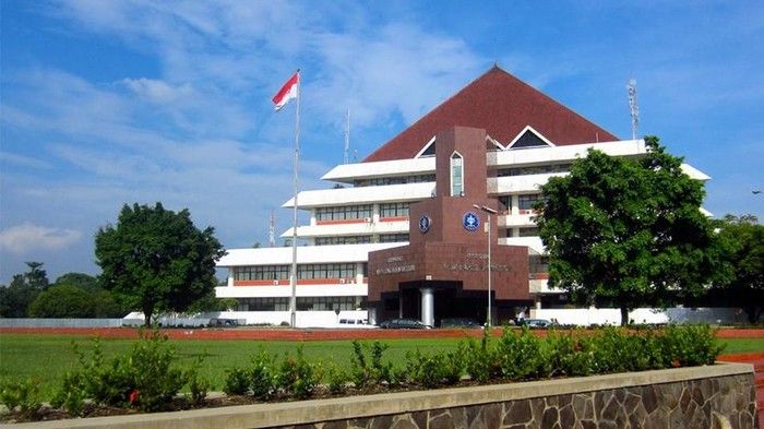 Kampus paling berprestasi menurut Puspresnas