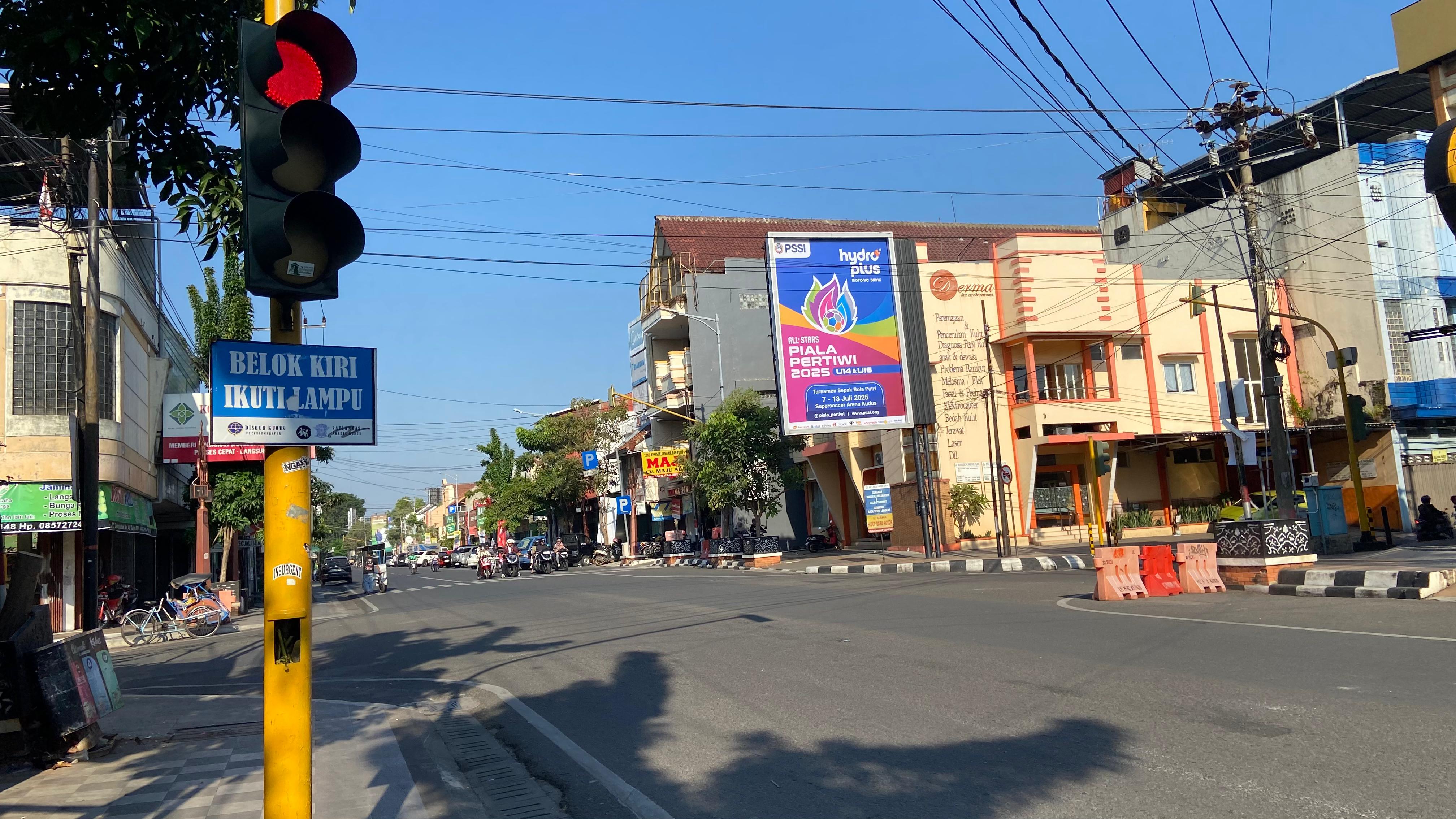 INDAH SUSANTI/RADAR KUDUS CALON CAR FREE NIGHT: Jalan Sunan Kudus sebagai calon lokasi program car free night Kudus.