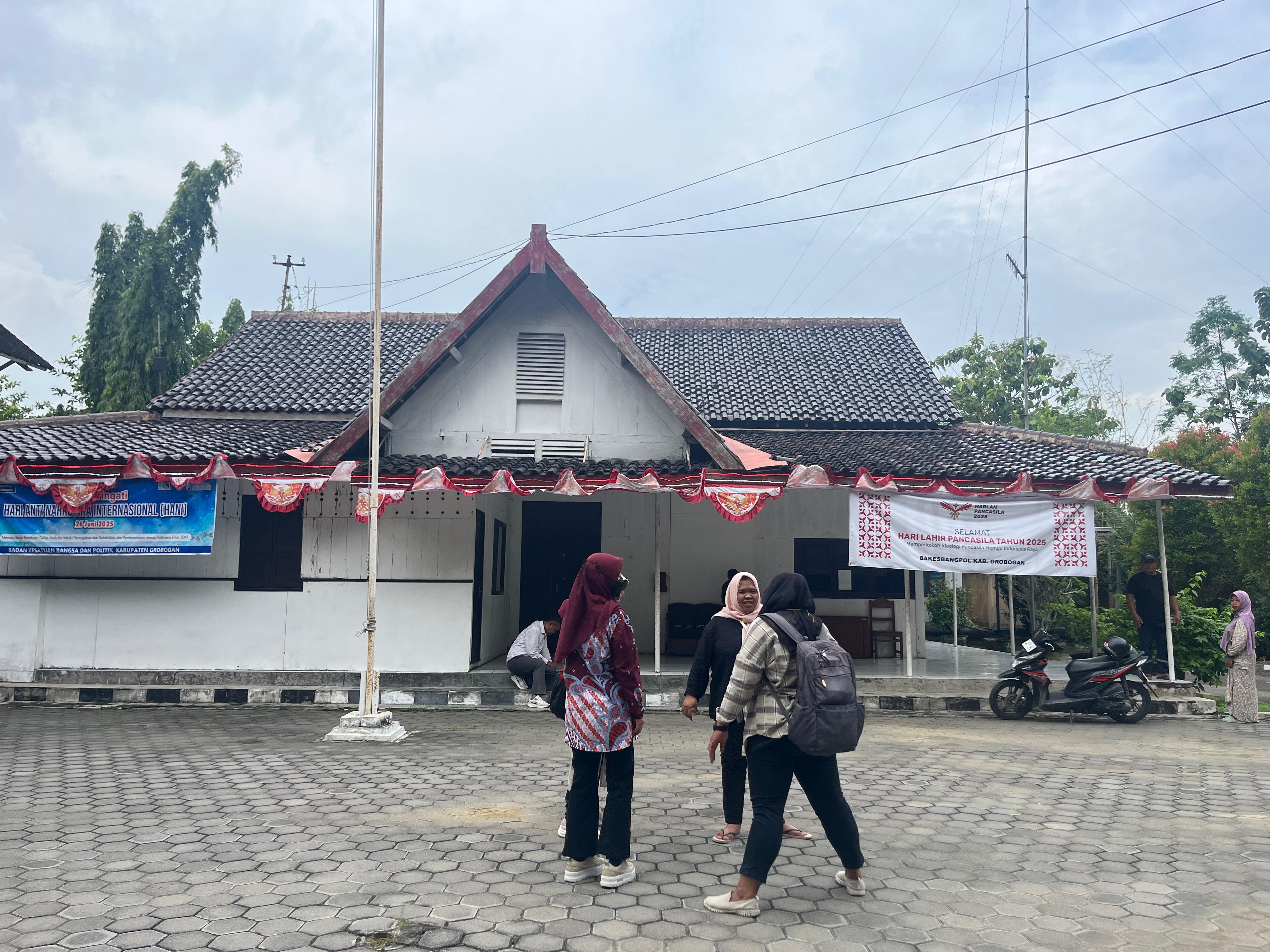 LAWAS: Salah satu bangunan Kantor Kesbangpolinmas Grobogan yang akan dikaji.