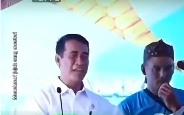 petani Grobogan yang mengadukan harga pupuk subsidi capai Rp 160 ribu persak pada acara tanam jagung bersama di Desa Selojari, Kecamatan Klambu, Rabu (9/7) lalu.