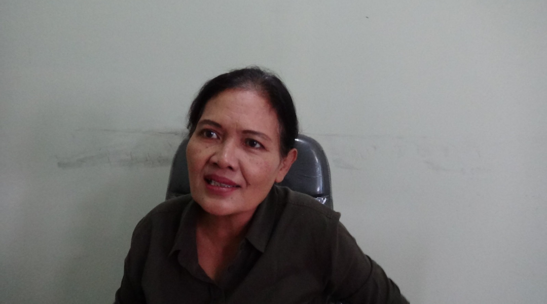 FOTO: Manajer Kasus HIV-AIDS KPA Kudus, Eni Mardiyanti saat menjelaskan terkait temuan kasus HIV baru di Kudus belum lama ini. (ANDIKA TRISNA SAPUTRA/RADAR KUDUS)