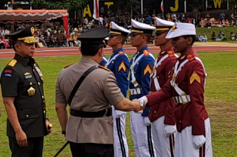 Panglima TNI Jenderal Agus Subiyanto dan Kapolri Jenderal Listyo Sigit Prabowo mewisuda secara langsung Prabhatar Akademi TNI dan Akpol. (ROFIK SYARIF/ JAWA POS RADAR MAGELANG)