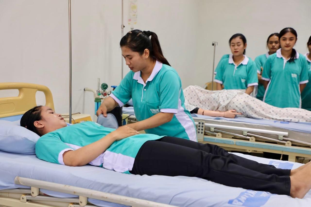 Sekitar 25 ribu orang per tahun memanfaatkan 37 Balai Latihan Kerja (BLK) yang ada di Jawa Tengah. BLK tersebut milik dari pemerintah pusat, pemerintah provinsi, pemerintah kabupaten/kota.
