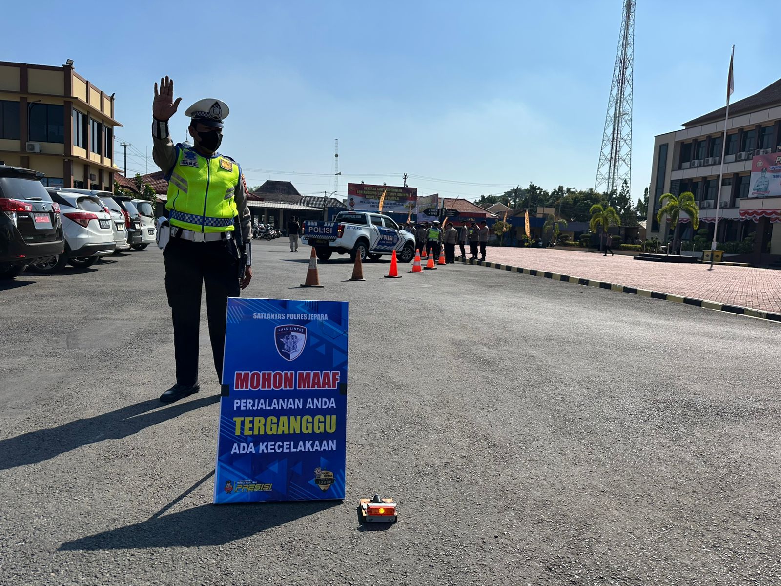 epolisian Resor (Polres) Jepara, Polda Jawa Tengah, menggelar latihan olah tempat kejadian perkara (TKP) kecelakaan lalu lintas.