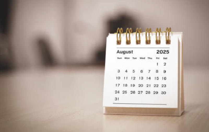 Ilustrasi kalender agustus 2025