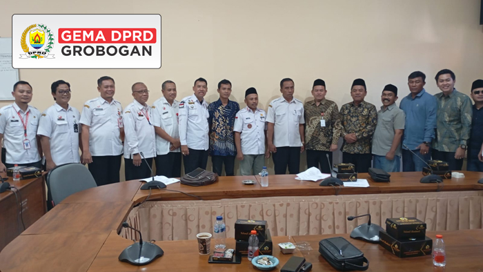 DAMAI: Anggota Komisi A DPRD Grobogan memfasilitasi perkara Kades Asemrudung Wita untuk mengembalikan jabatan Sekdes Suraji dalam rapat kerja aduan Mutasi Sekdes Asemrudung.