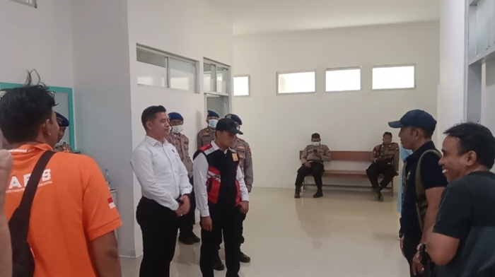 Suasana di sekitar kamar jenazah di RSUD dr R Soetrasno Rembang.