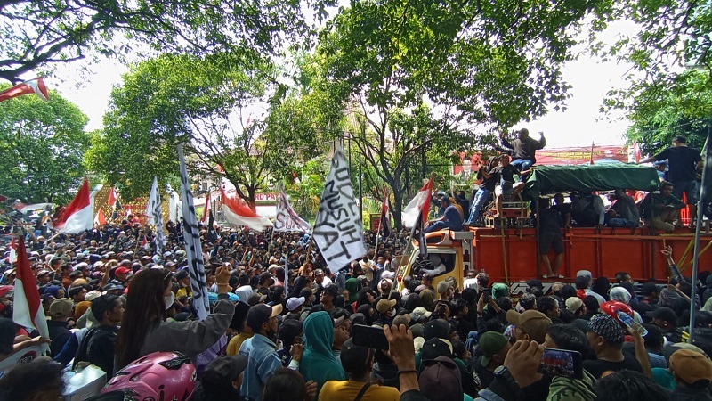 Warga demo Pati 13 Agustus 2025