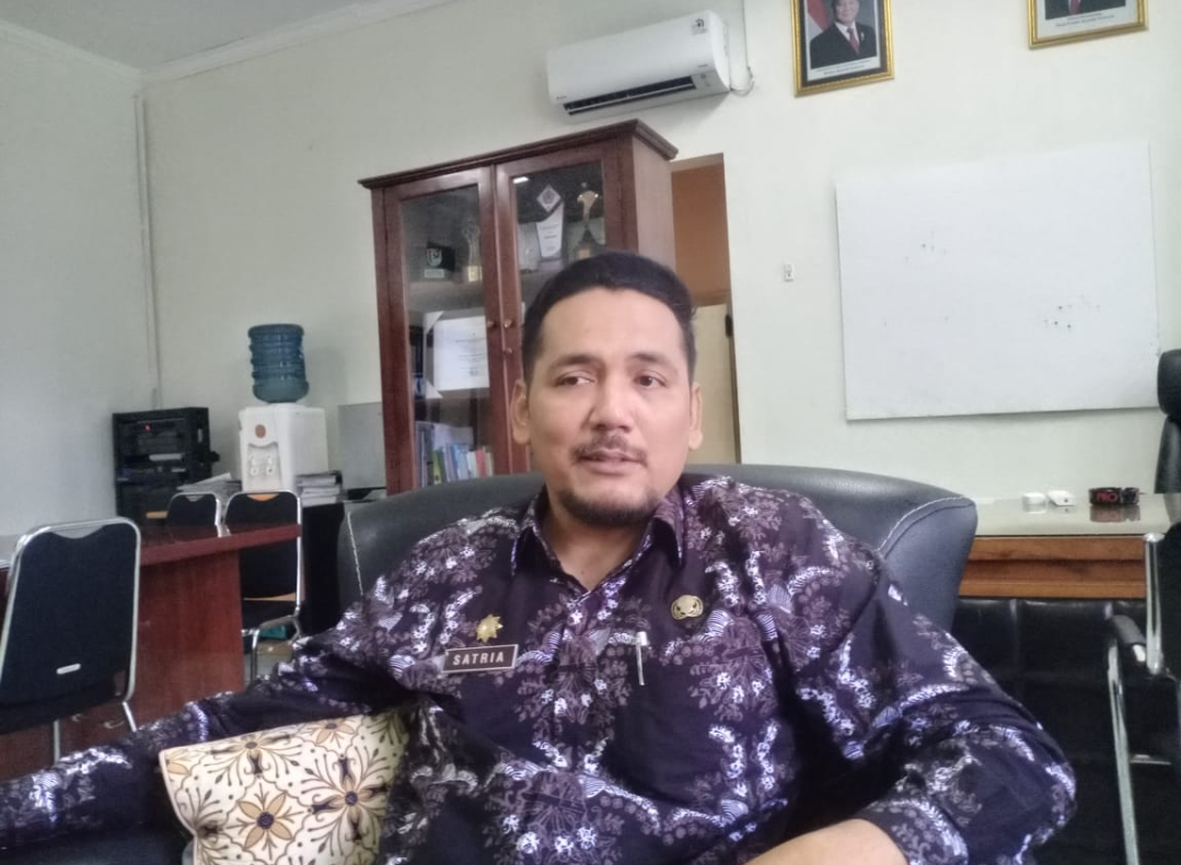FOTO: Plt Kepala DINSOS P3AP2KB Kudus, Satria Agus Himawan belum lama ini. (ANDIKA TRISNA SAPUTRA/RADAR KUDUS)