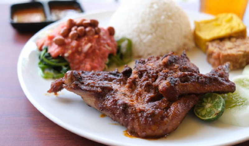 Ayam Bakar Taliwang khas lombok