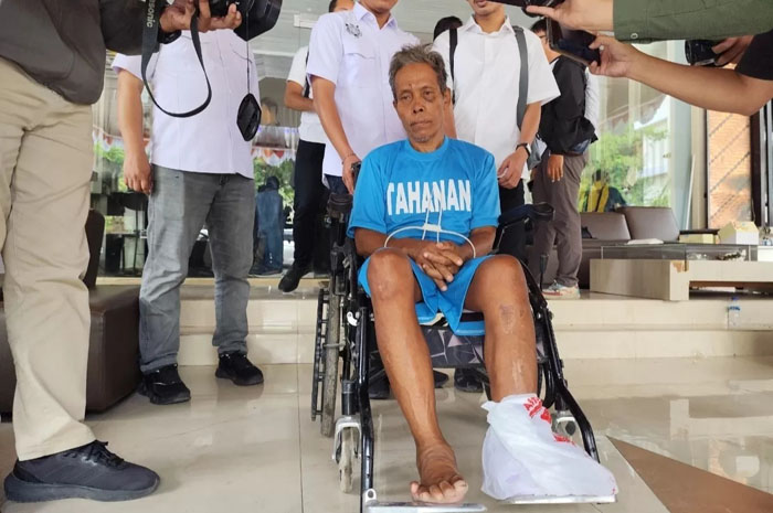 Tersangka pembunuh pasutri di Pemalang saat dihadirkan rilis di Mapolda Jateng