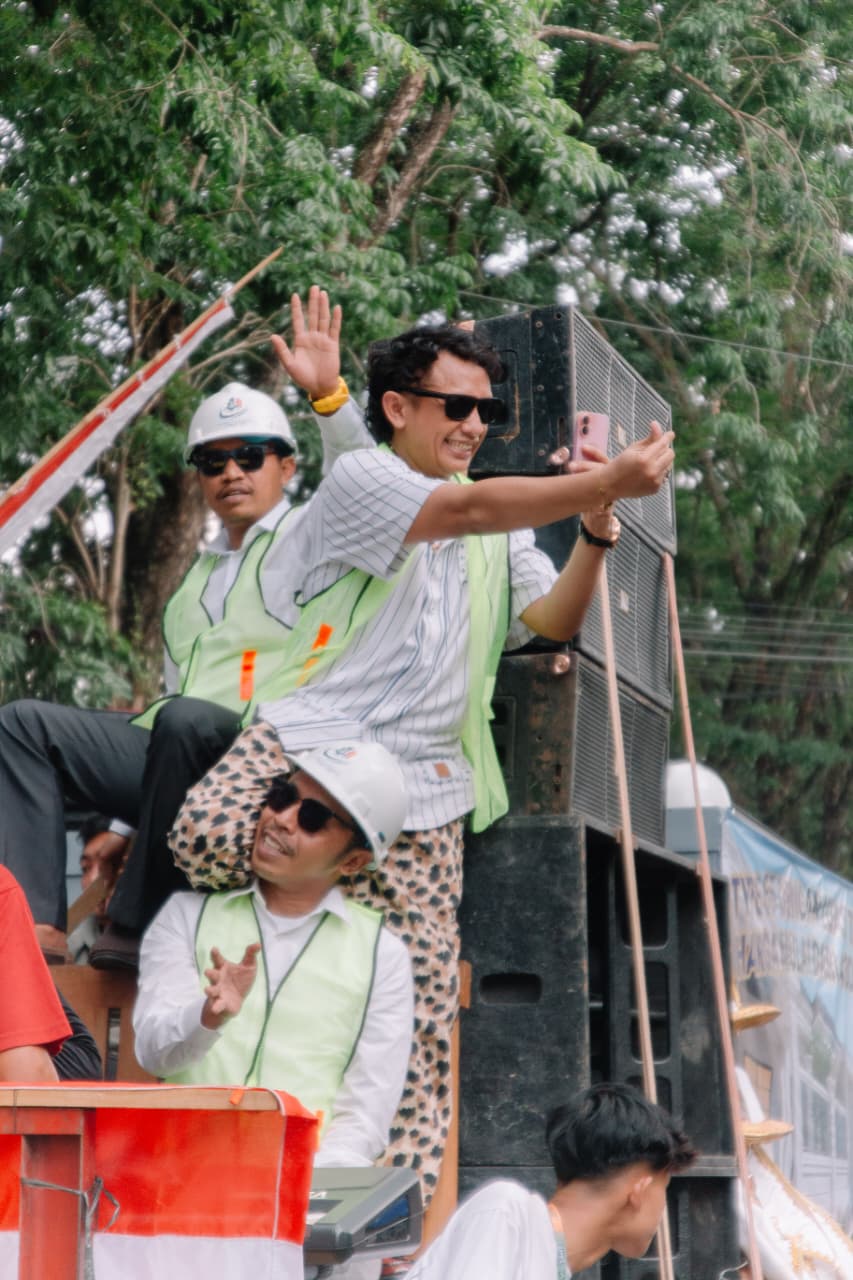 SERU: Deretan artis ibukota ramaikan karnaval pembangunan Grobogan.