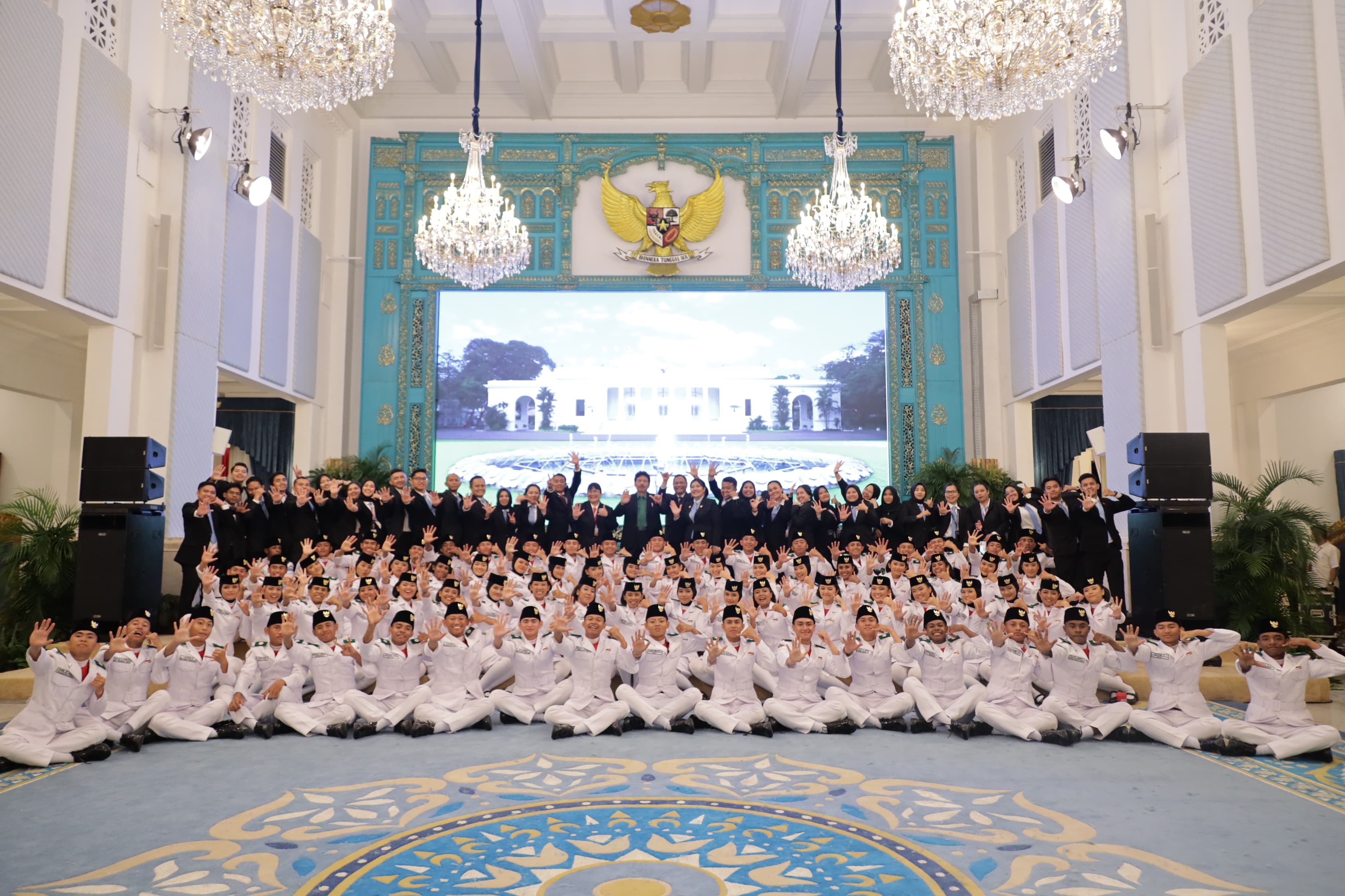 GAGAH: M Rasya Alfarelhudy saat di Istana Negara.