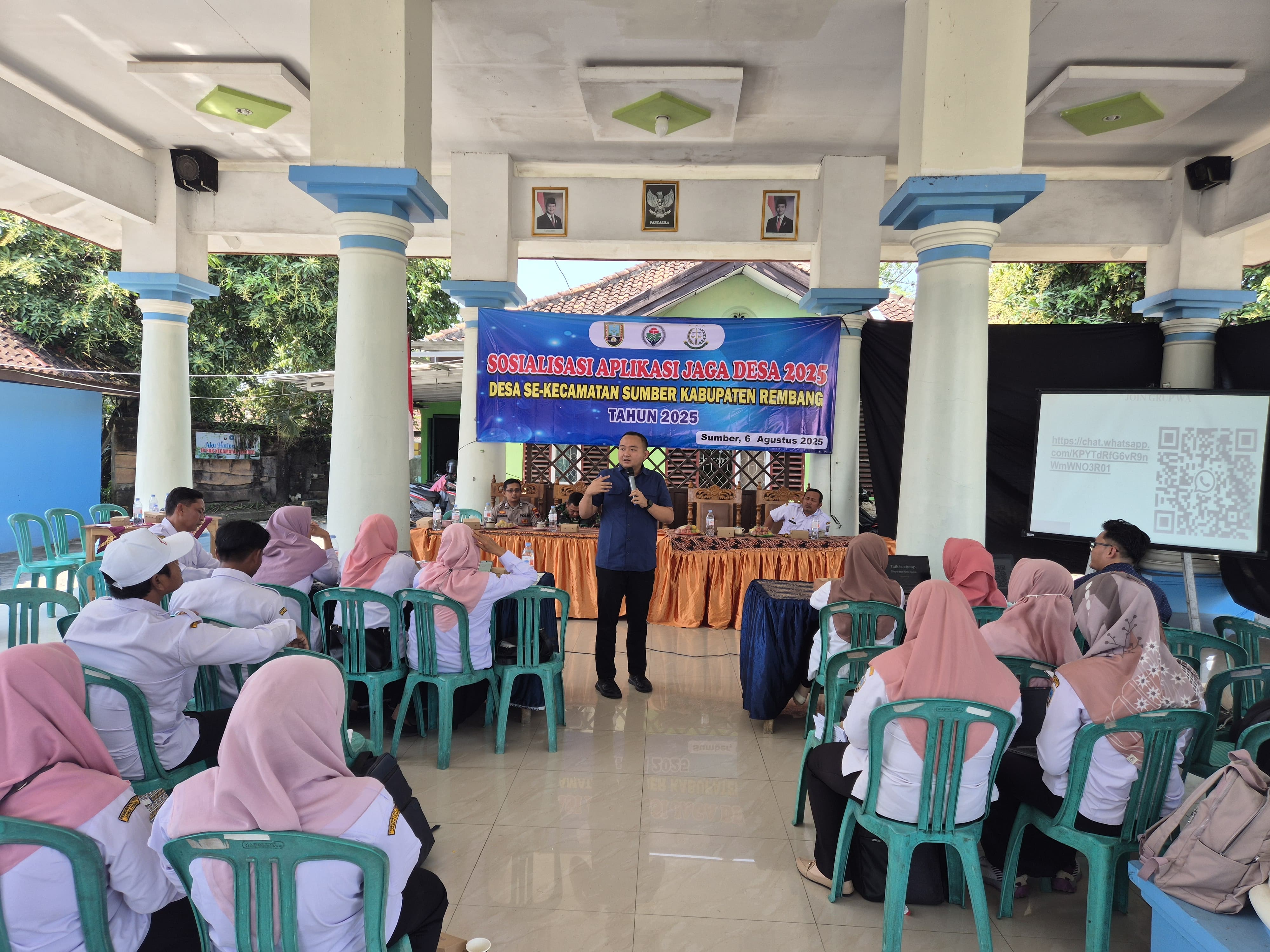 CEGAH PENYELEWENGAN: Kejari Rembang mensosialisasikan Aplikasi Jaga Desa baru-baru ini