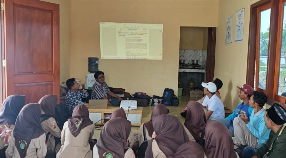 Pemaparan kepada siswi Madrasah Aliyah Negeri (MAN) 2 Jepara menyusuri revolusi perikanan berbasis Internet of Things (IoT)