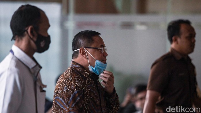 Bupati Pati Sudewo saat akan menjalani pemeriksaan di KPK. (DETIKCOM)