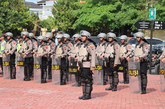 Polres Jepara menggelar apel kesiapan dan pengecekan kekuatan personel&nbsp;Dalmas dan Raimas untuk mengantisipasi situasi kontijensi, Kamis (28/8).