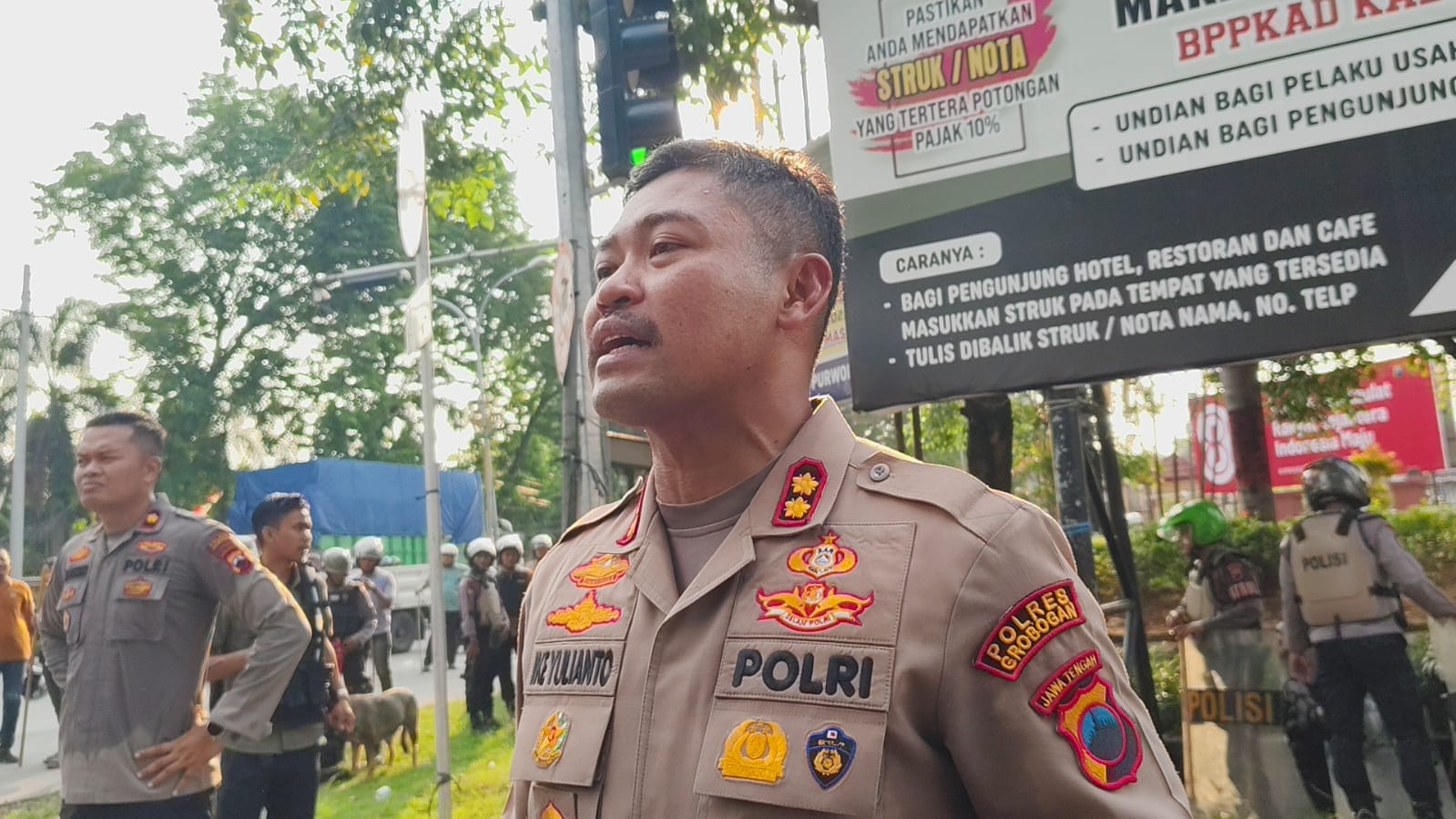 Kapolres Grobogan AKBP Ike Yulianto disela-sela pengamanan aksi anarkis beberapa waktu lalu