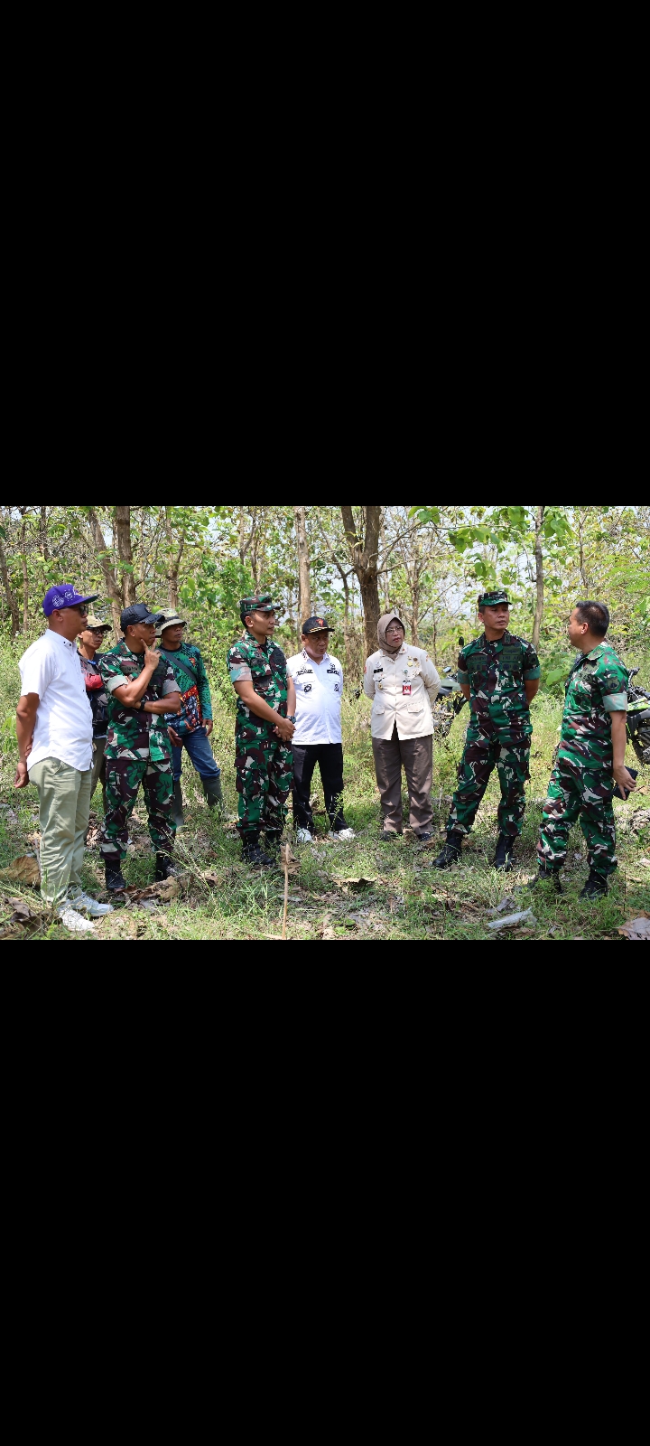 Tim meninjau lokasi yang akan didirikan Batalyon Infanteri Teritorial Pembangunan 888, di Pamotan Rembang.