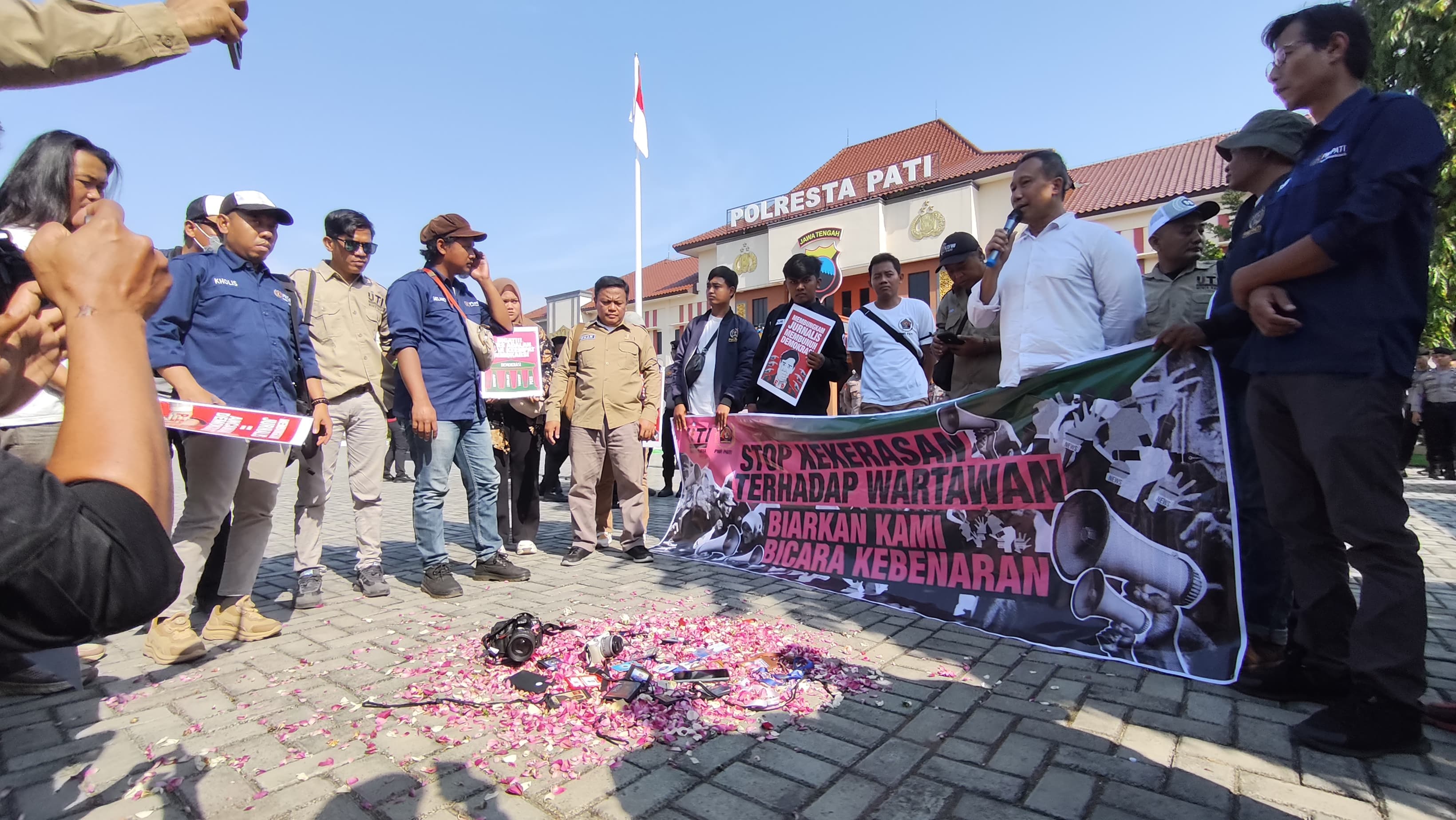 Polresta Di-deadline 1 x 24 Jam Selesaikan Kasus Kekerasan Wartawan