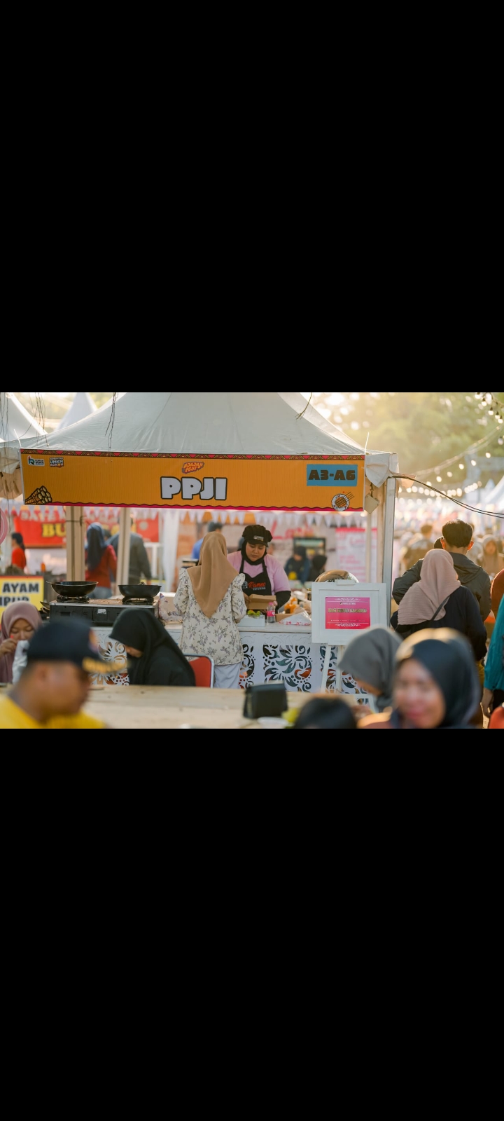 Njajan Fest yang dilaksanakan di halaman Taman Kartini, Rembang tahun 2024.