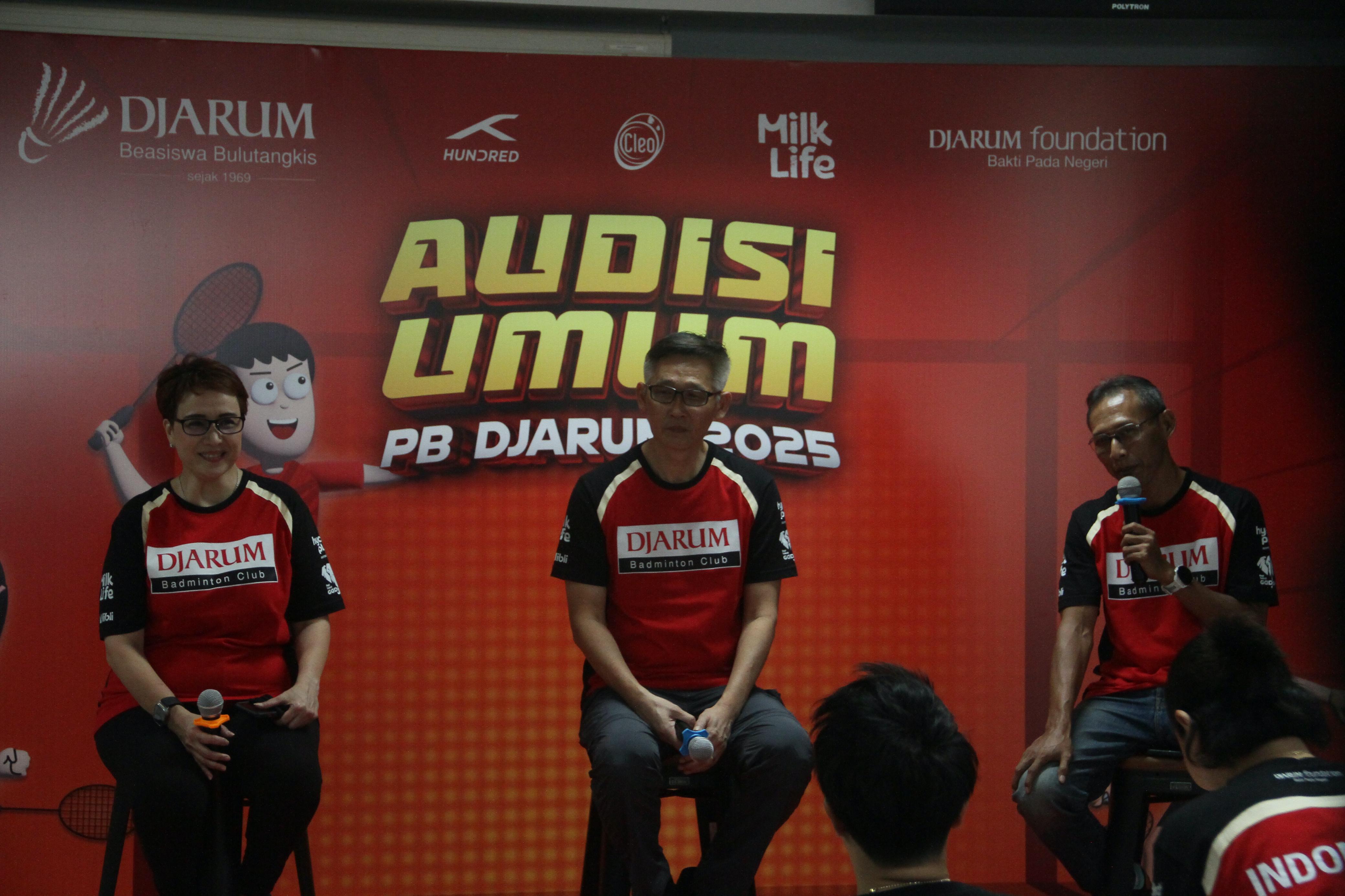 BERI BOCORAN: Tim pencari bakat Audisi Umum PB Djarum 2025 memberikan keterangan.