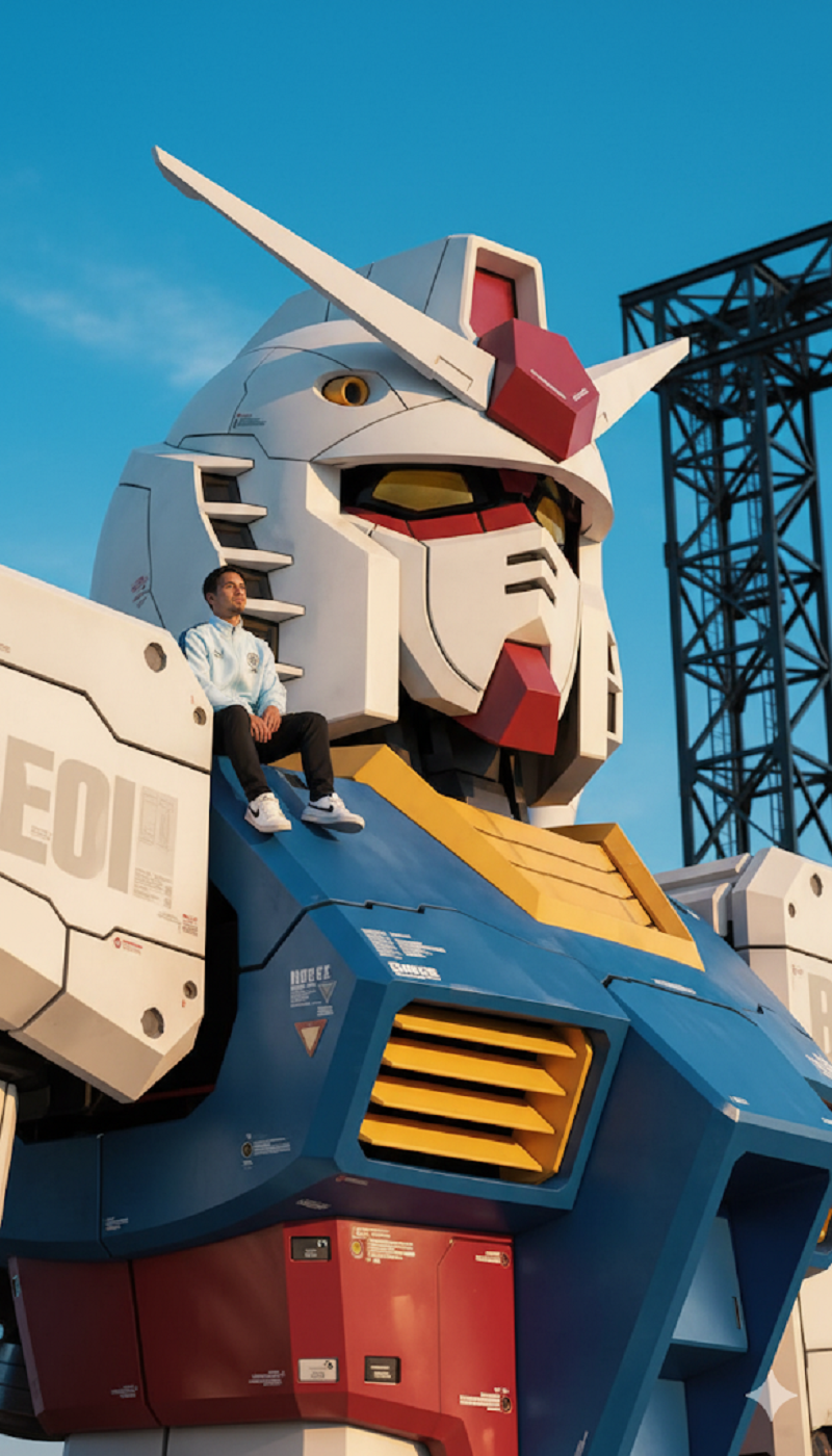 Ilustrasi Tren Miniatur AI duduk diatas gundam menggunakan google gemini