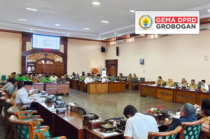SERAP ASPIRASI: Pansus DPRD Grobogan menggelar public hearing menyerap aspirasi masyarakat tentang fasilitas bantuan penyelenggaraan pendidikan Madrasah Diniyah, Senin (15/9).