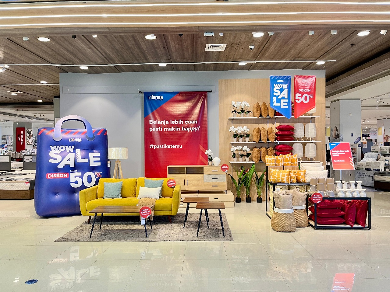 Program tahunan Informa WOW SALE #pastiWOW