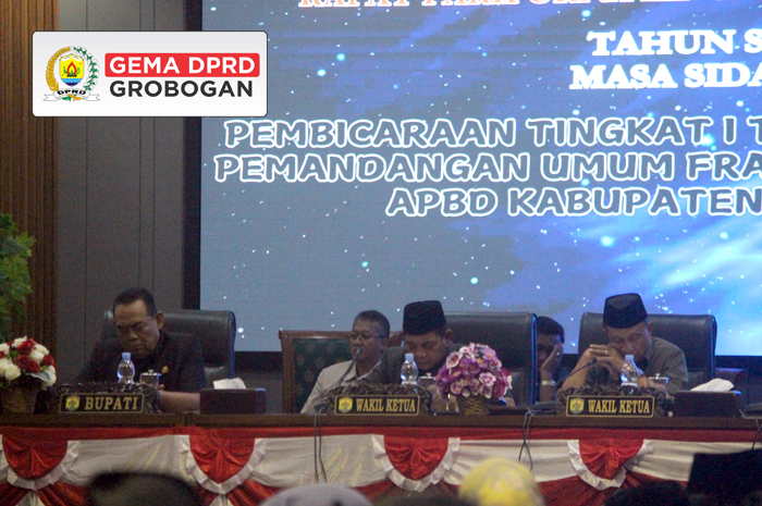 PIMPIN PARIPURNA: Wakil Ketua DPRD Grobogan Supardi (dua dari kanan) memimpin jalan rapat paripurna pemandangan fraksi atas rapera APBD Kabupaten Groogan tahun 2026.