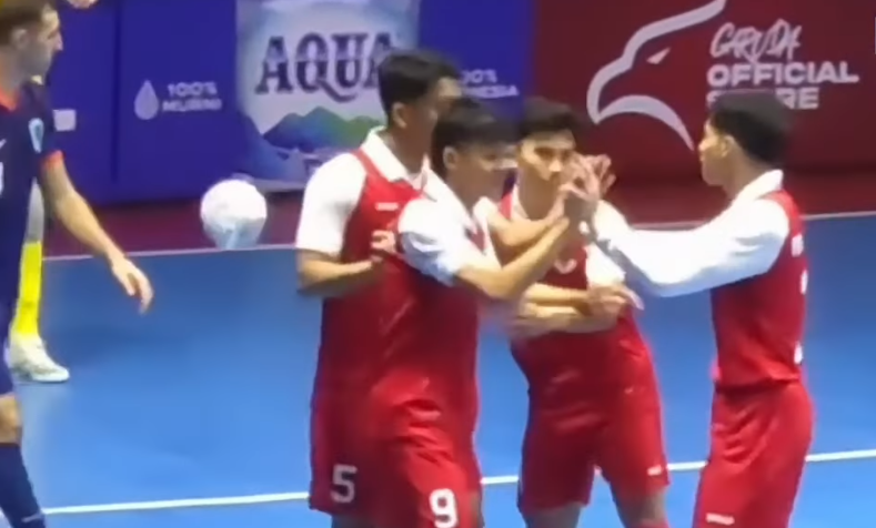 Timnas futsal Indonesia saat melawan Belanda pada Futsal Four Nations Cup
